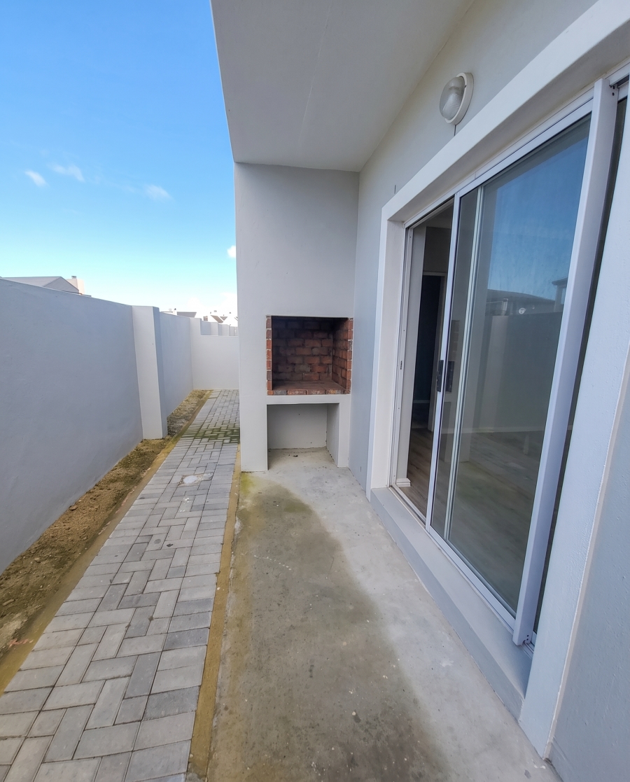 2 Bedroom Property for Sale in Struisbaai Western Cape
